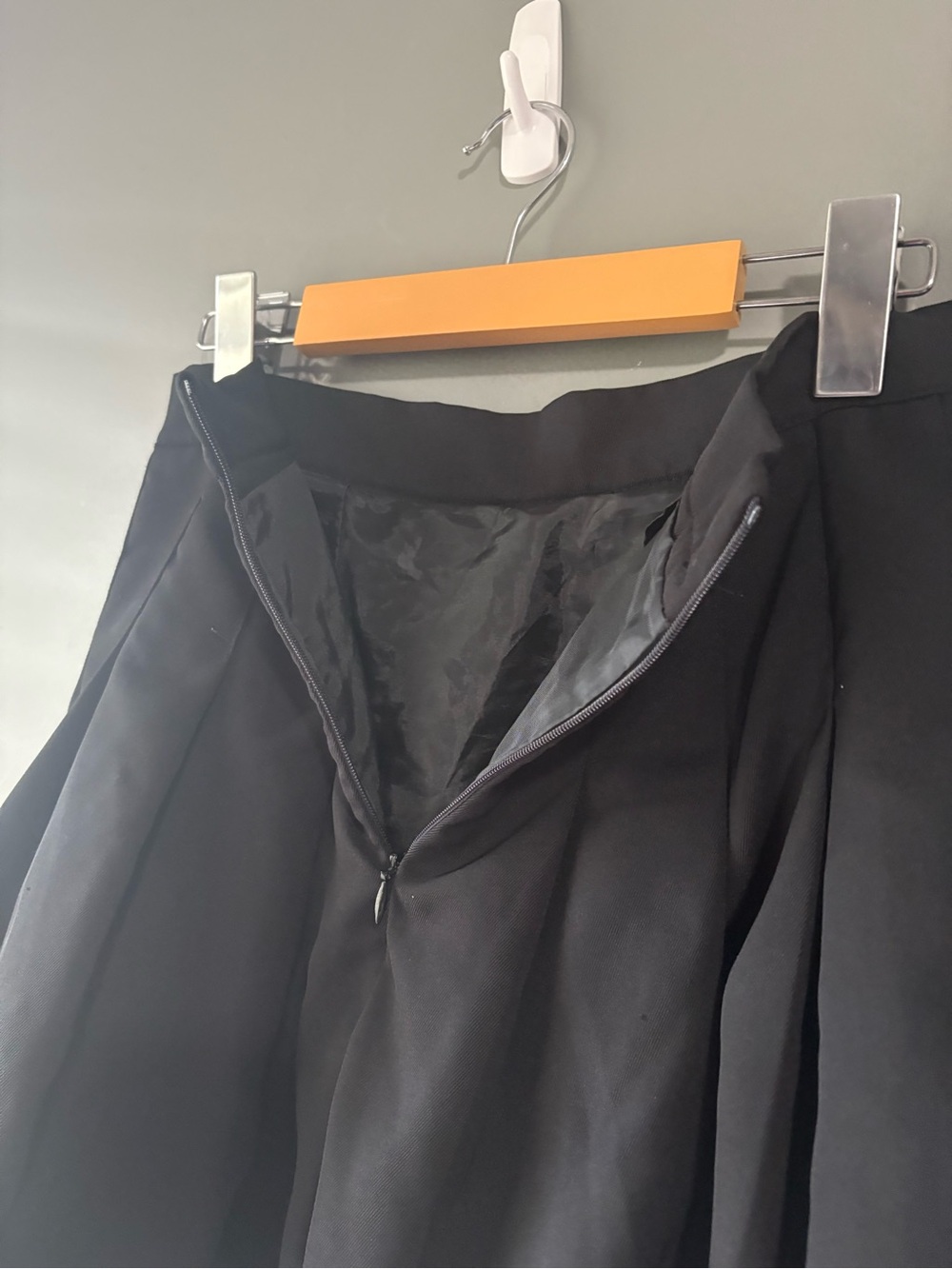 Hanshimei Black Pleated Skater Mini Skirt Size L - Picture 5 of 7